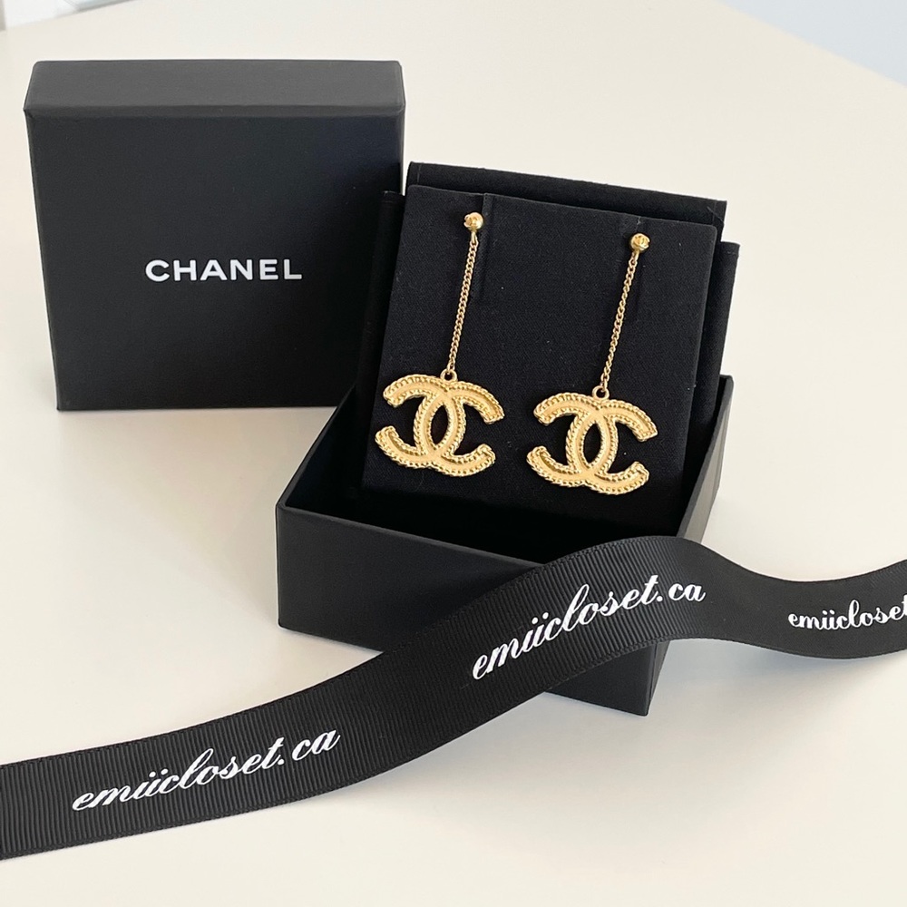 ❌SOLD❌Selling Authentic Chanel Earings